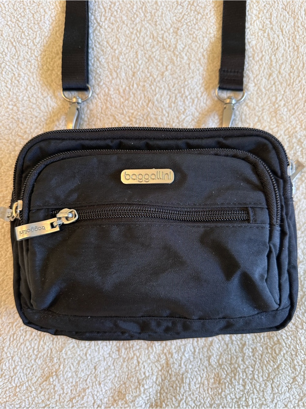 Baggallini Black Lightweight Crossbody Belt Bag